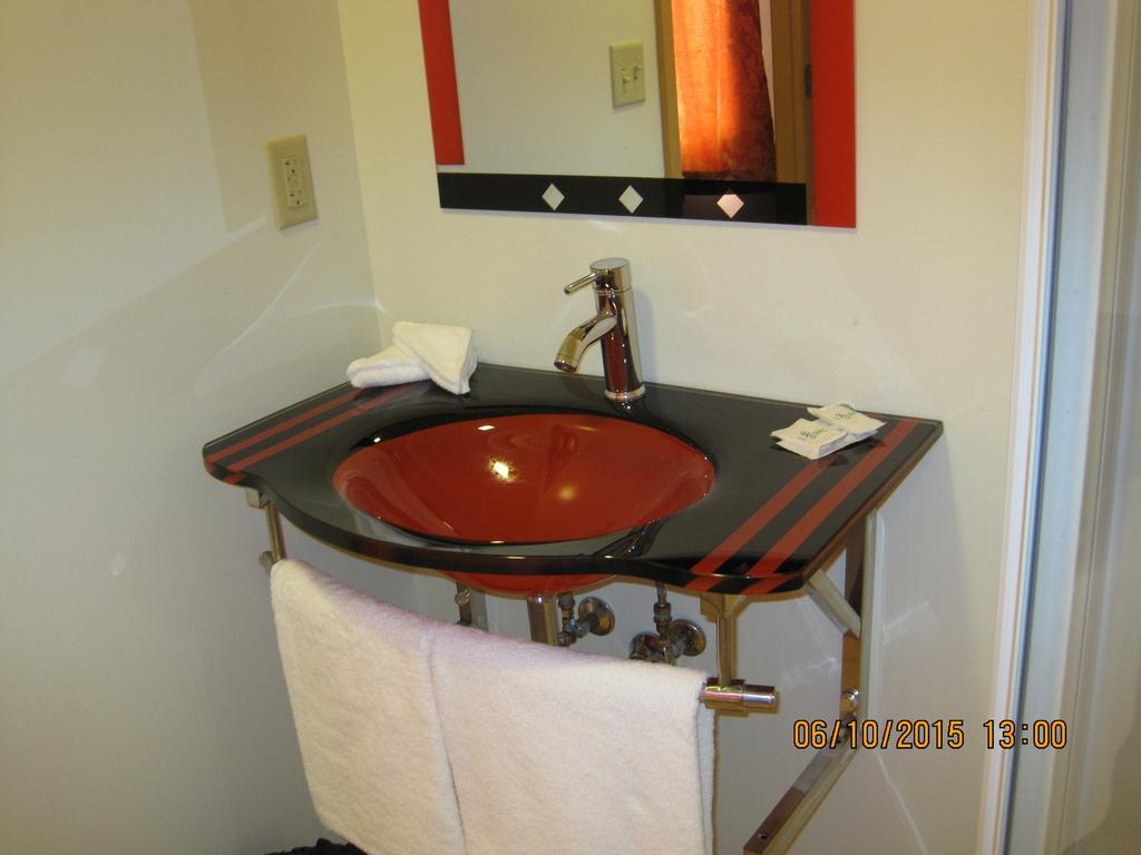 Stay Inn And Suites Niagara Falls Room photo